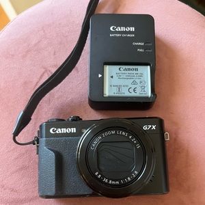PowerShot G7X Mark 2 Digital Camera